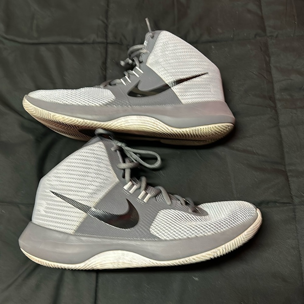 mens nike air jordan hi top sneakers sz 10.5